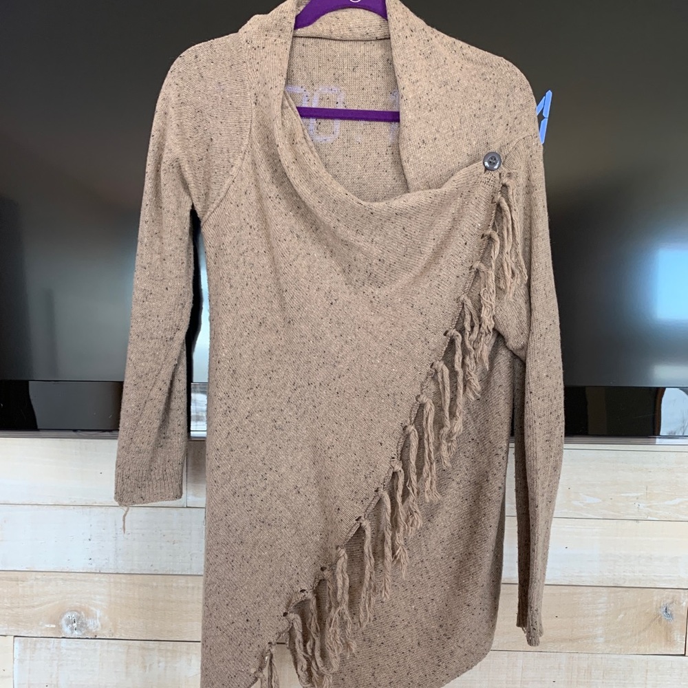 Fringe sweater